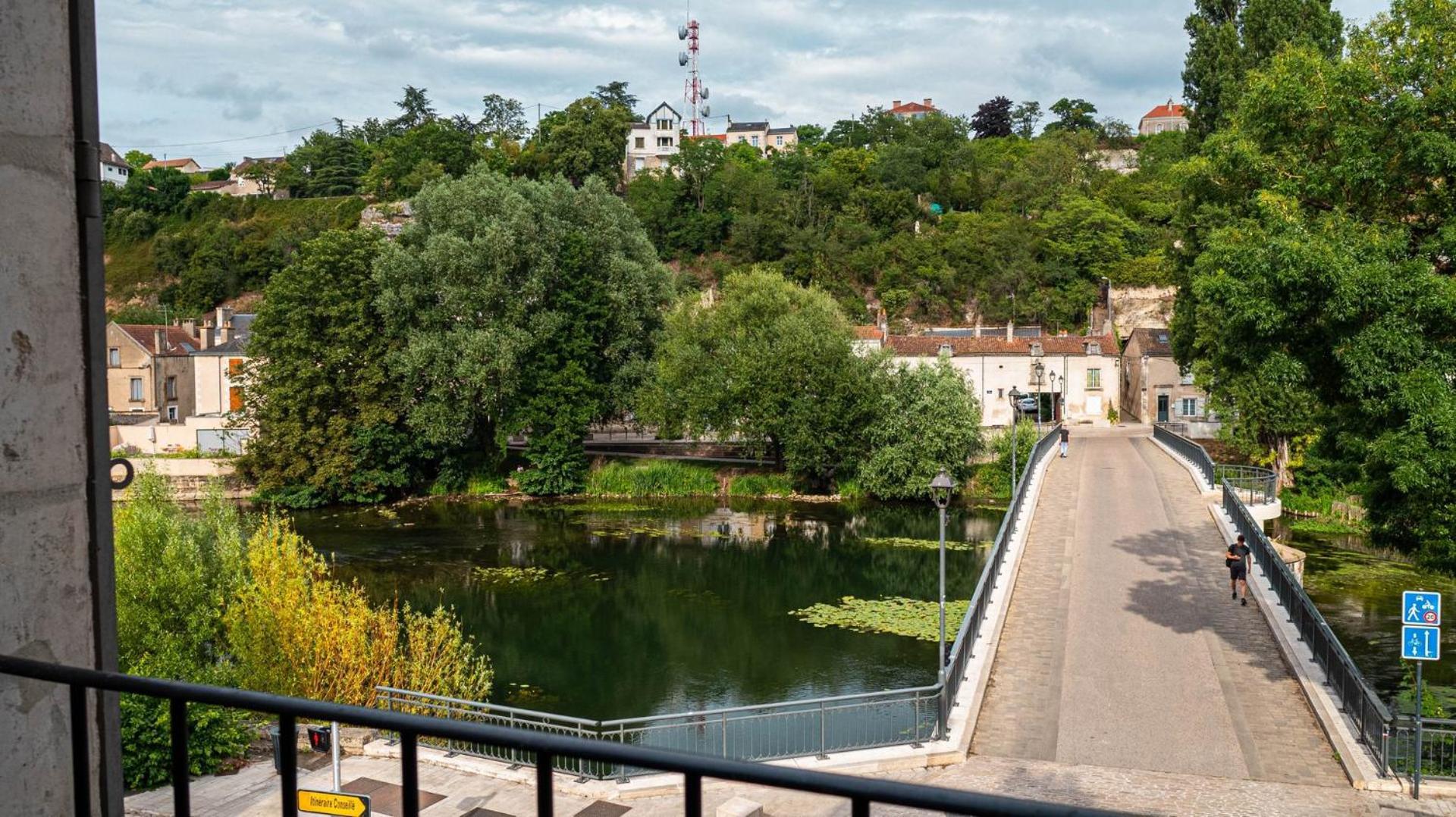 Les Rives Du Clain - Sublime T4 Au Bord De L'eau Appartement *